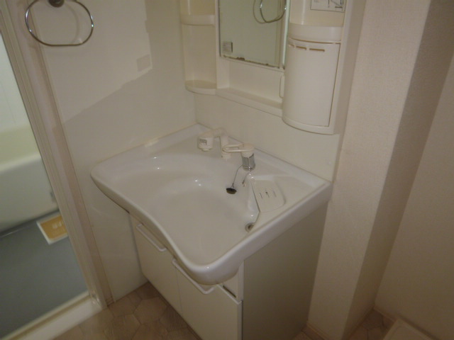 アドラブールCの洗面所|洗髪洗面化粧台