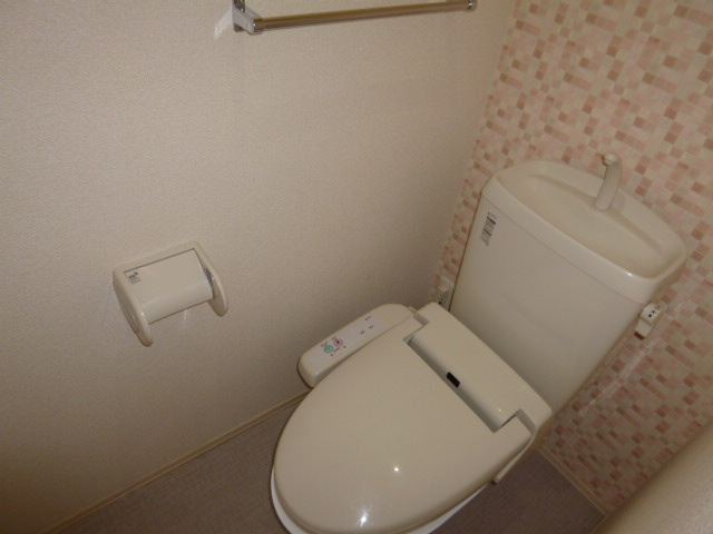 アドラブールCのトイレ|温水洗浄便座