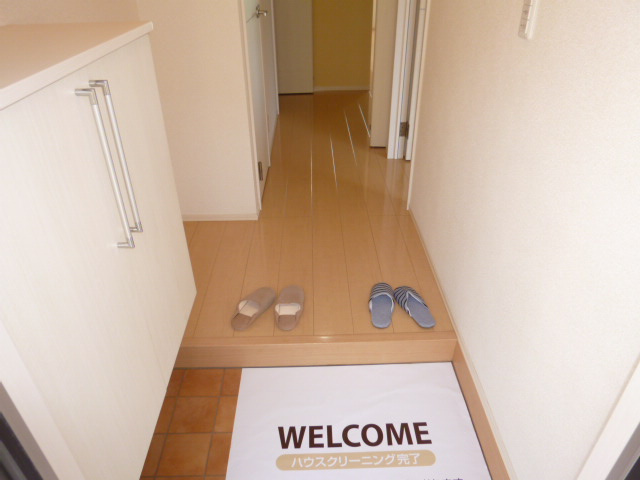 アドラブールCの玄関