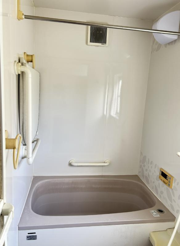 ひたちなか市大字高野　中古戸建の浴室