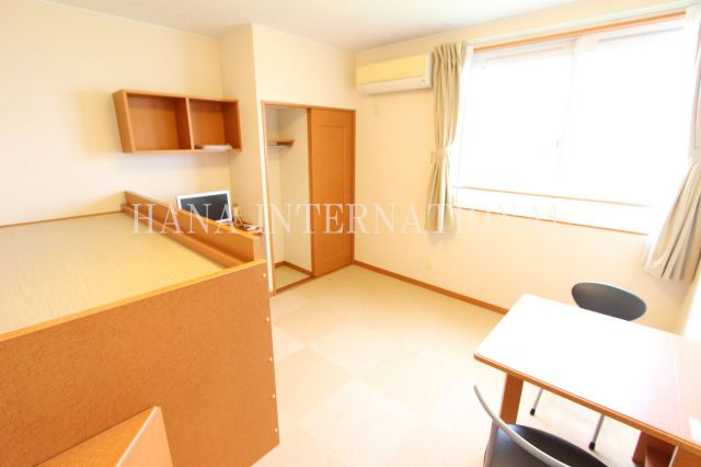 サンモールガーデンの居間・リビング