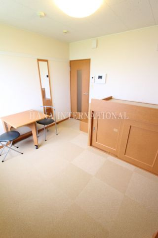 サンモールガーデンの居間・リビング