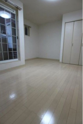 【内装】 | ヨーロピアンシャレー城南 | 内装は落ち着いています