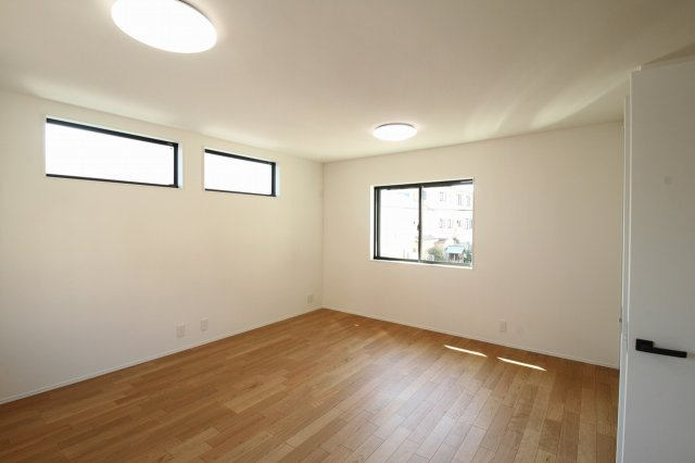 旭町3丁目　新築戸建の洋室|2Ｆ　5.76帖+5.76帖