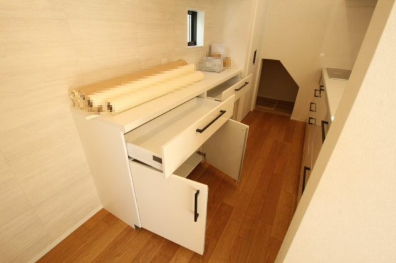 旭町3丁目　新築戸建の収納