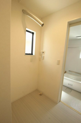 旭町3丁目　新築戸建の脱衣所