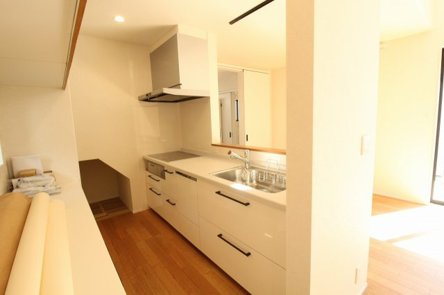 旭町3丁目　新築戸建のキッチン