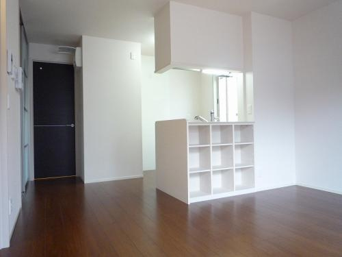 【居間・リビング】 | ドルフ東矢倉 | ゆったり過ごせる居間です