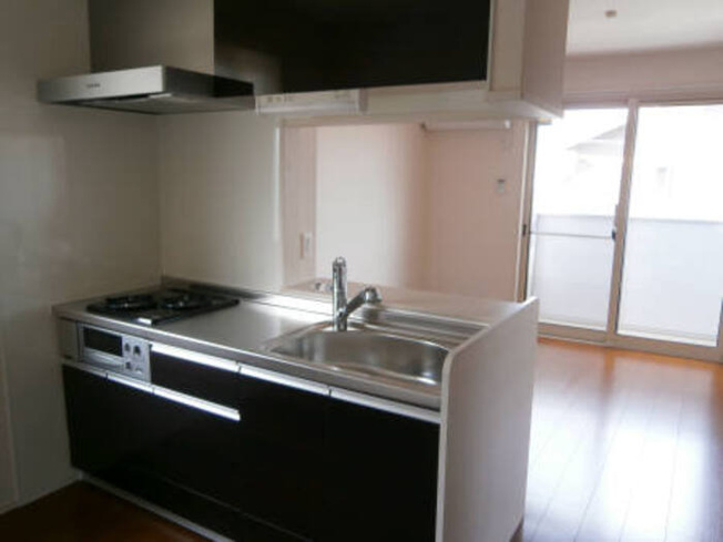 【キッチン】 | ドルフ東矢倉 | コンパクトなキッチンで掃除もラクラク