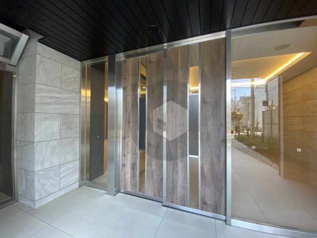 エスリード小阪プライムプレイスのエントランス