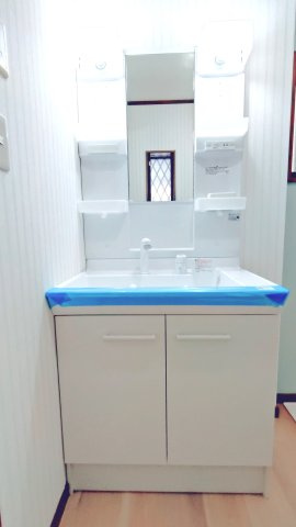 東大阪市横小路町　中古戸建の独立洗面台