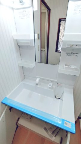 東大阪市横小路町　中古戸建の独立洗面台