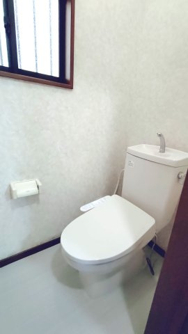 東大阪市横小路町　中古戸建のトイレ|1階