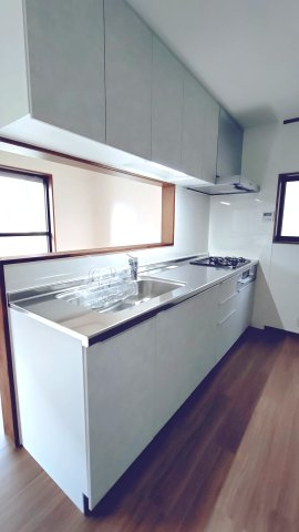 東大阪市横小路町　中古戸建のキッチン