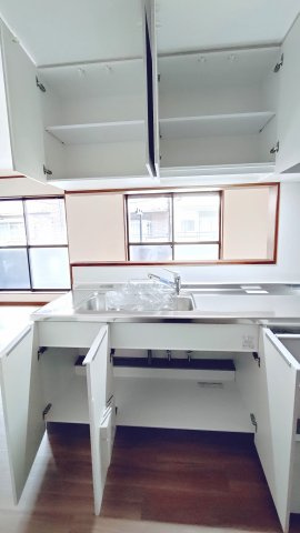 東大阪市横小路町　中古戸建のキッチン