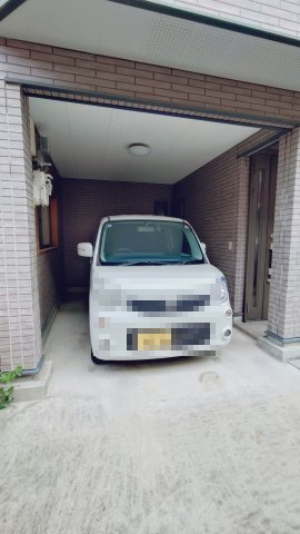 東大阪市横小路町　中古戸建の駐車場