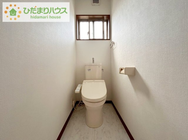 北茨城市磯原町上相田　中古戸建のトイレ|環境にもやさしい、少ない水量でしっかり流す節水型トイレを設置！