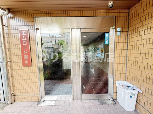 エムロード蒲生のエントランス