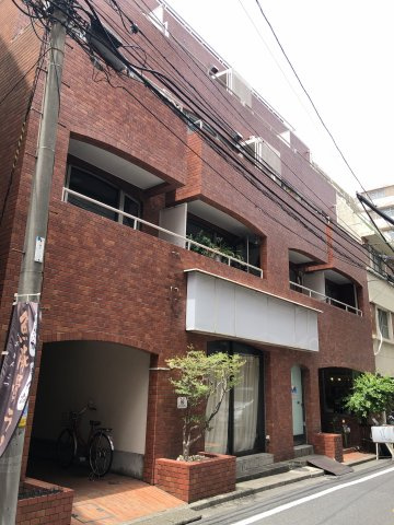 西新宿ハイホームの外観