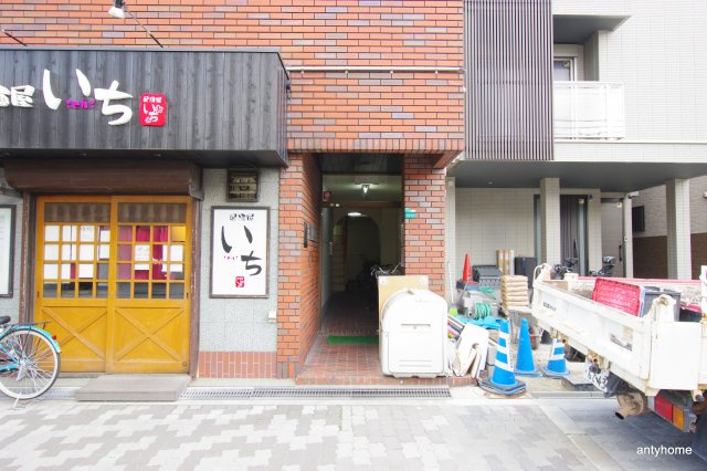 都島ハイツ　仲介手数料無料のエントランス
