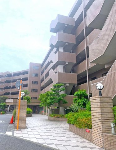 ファミールヒルズ戸塚の外観