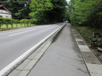 【前面道路含む現地写真】 | 西側