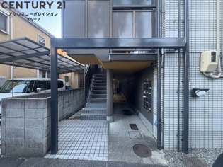 KT9のエントランス