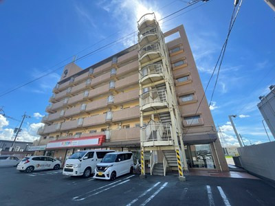 大坪ビルの外観