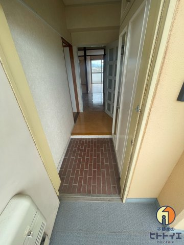 大坪ビルの玄関