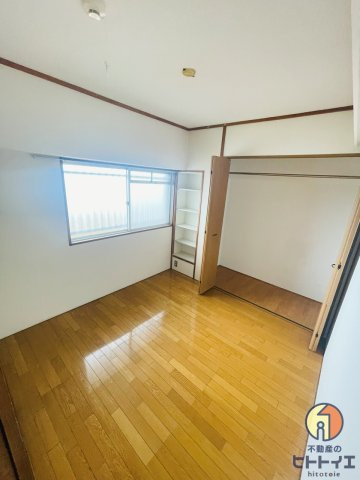 大坪ビルの洋室|4.5帖の洋室です