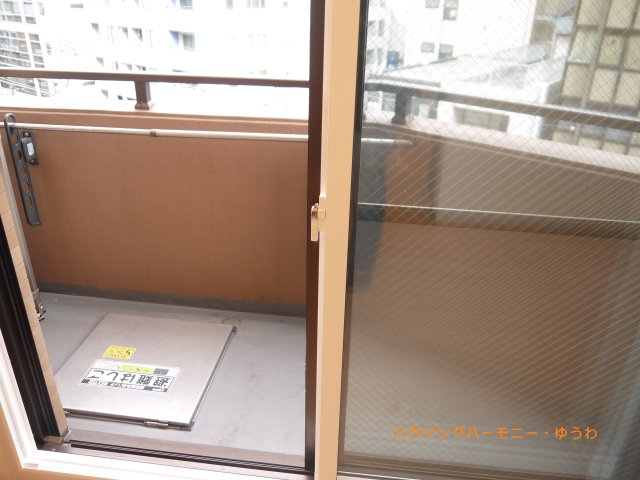 【バルコニー】 | 菱和パレス池袋駅前 | バルコニー面壁一面の掃き出し窓からたくさんの陽の光が入ってまいります！