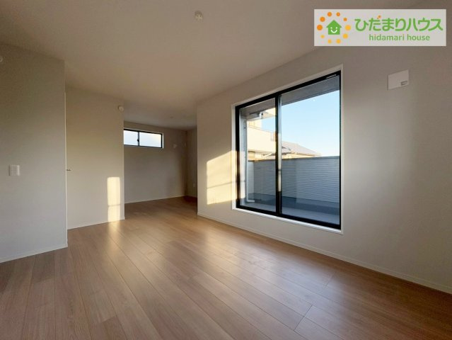 日立市桜川町2期　新築戸建の寝室|広めの主寝室は、ベッドの他にもパソコンデスクやドレッサーなども置けちゃいます(*^-^*)