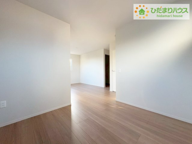 日立市桜川町2期　新築戸建のバルコニー|広々としたバルコニーは、大量の洗濯物を干しても余裕！お布団だって、家族全員分をいっきに干せますね(^O^)