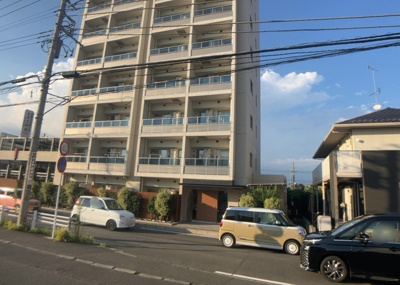 【外観】 | エクセレントシティ古淵駅前 | マンションの外観は非常に重要なポイントです！外観の善し悪しは資産価値に大きな影響を与えます。外観のいいマンションを購入することで、高値で売却がしやすく、買い手が見つかりやすいというメリットがあります。