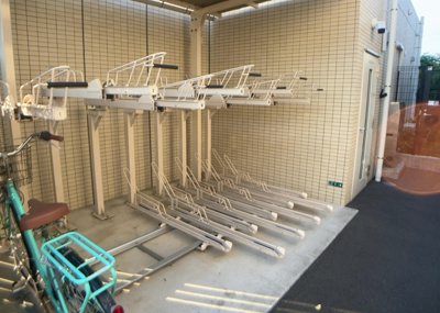 【駐輪場】 | エクセレントシティ古淵駅前 | マンションの駐輪場は、事前に空きがあるか確認を取ると安心です。せっかく入居したのに駐輪スペースがない！なんてことになったら大変ですよね。そこで、内見時や購入前にはまず事前に確認しておくと良いでしょう。