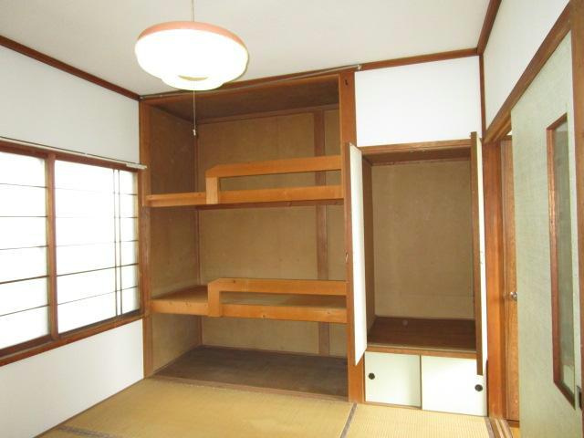 武佐1-26-27貸家の収納