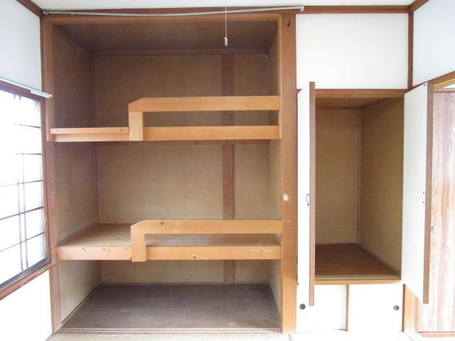 武佐1-26-27貸家の収納