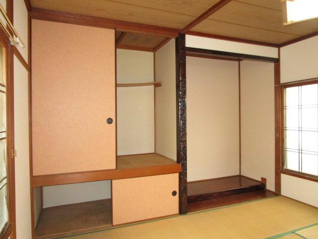 武佐1-26-27貸家の居間・リビング