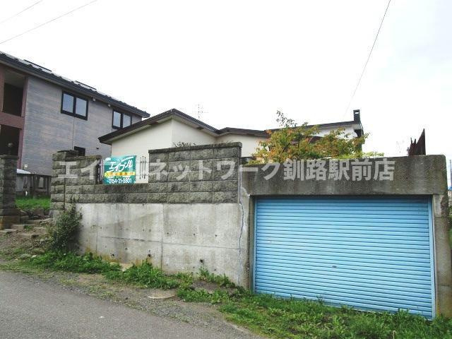 武佐1-26-27貸家の駐車場