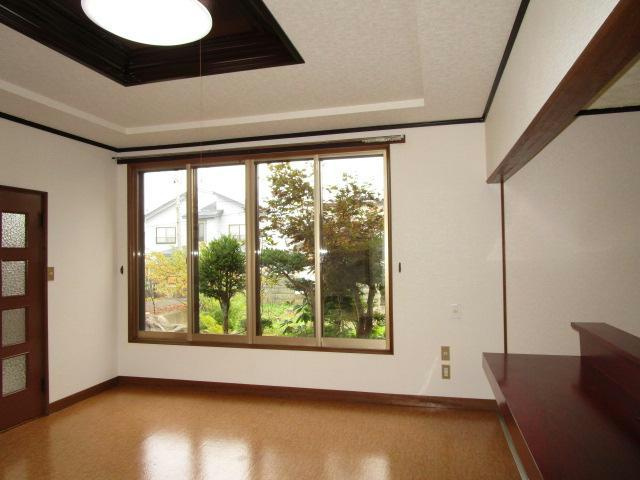 武佐1-26-27貸家の居間・リビング