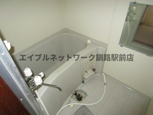 ヴォーンリッヒ緑ヶ岡の浴室