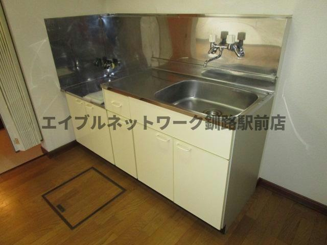 ヴォーンリッヒ緑ヶ岡のキッチン