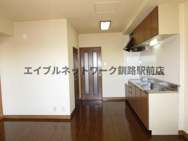 共栄マンションズの居間・リビング