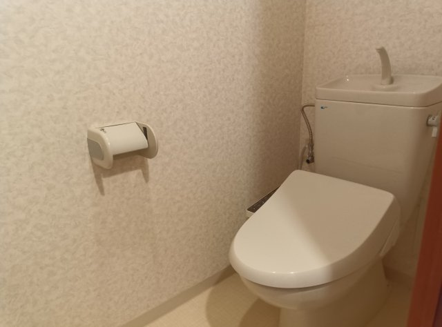 ステイツ苦楽園のトイレ|落ち着いたトイレです