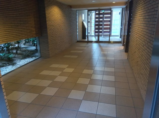 ステイツ苦楽園のその他|広々とした玄関です