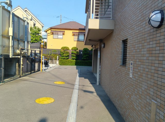 ステイツ苦楽園の駐車場