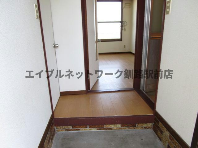 高田ハイツの玄関