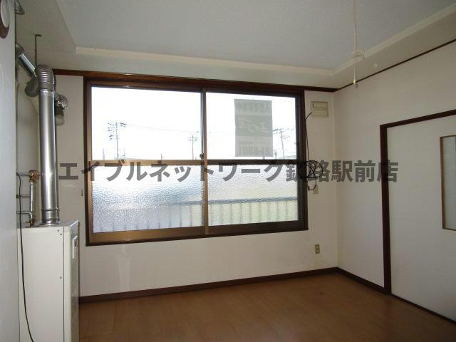 高田ハイツの居間・リビング