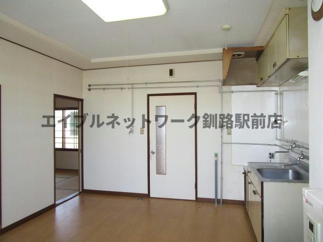 高田ハイツの居間・リビング