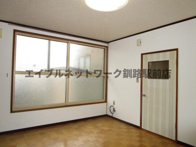 横川マンションＡの居間・リビング